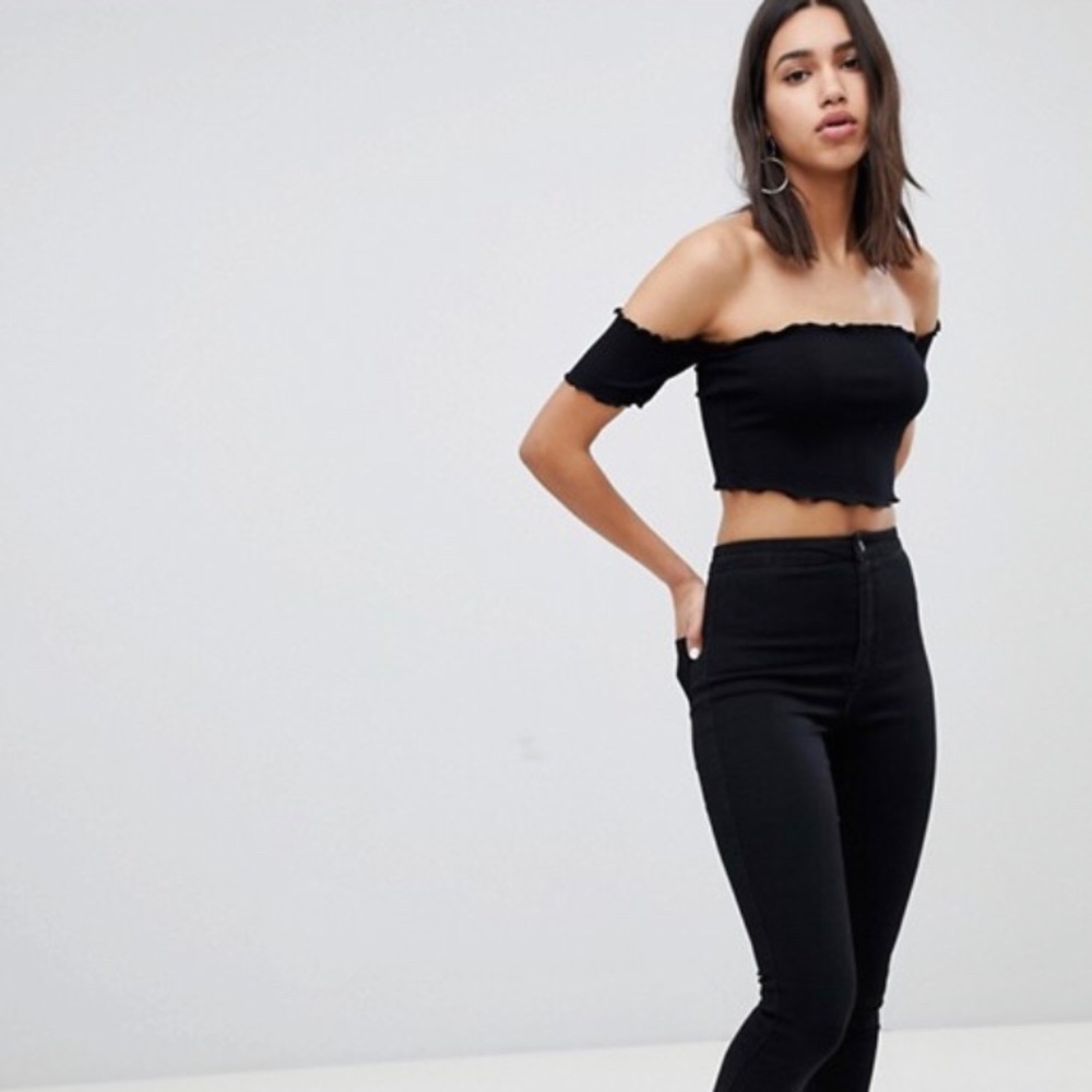 Forever21 | Off The Shoulder Lettuce Edge Crop Top - Picture 2 of 3